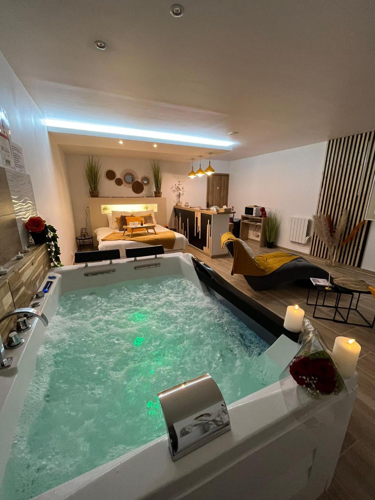 Studio Design Cocon Spa Prive A Deux Pas De Lille Bassee Exterior foto
